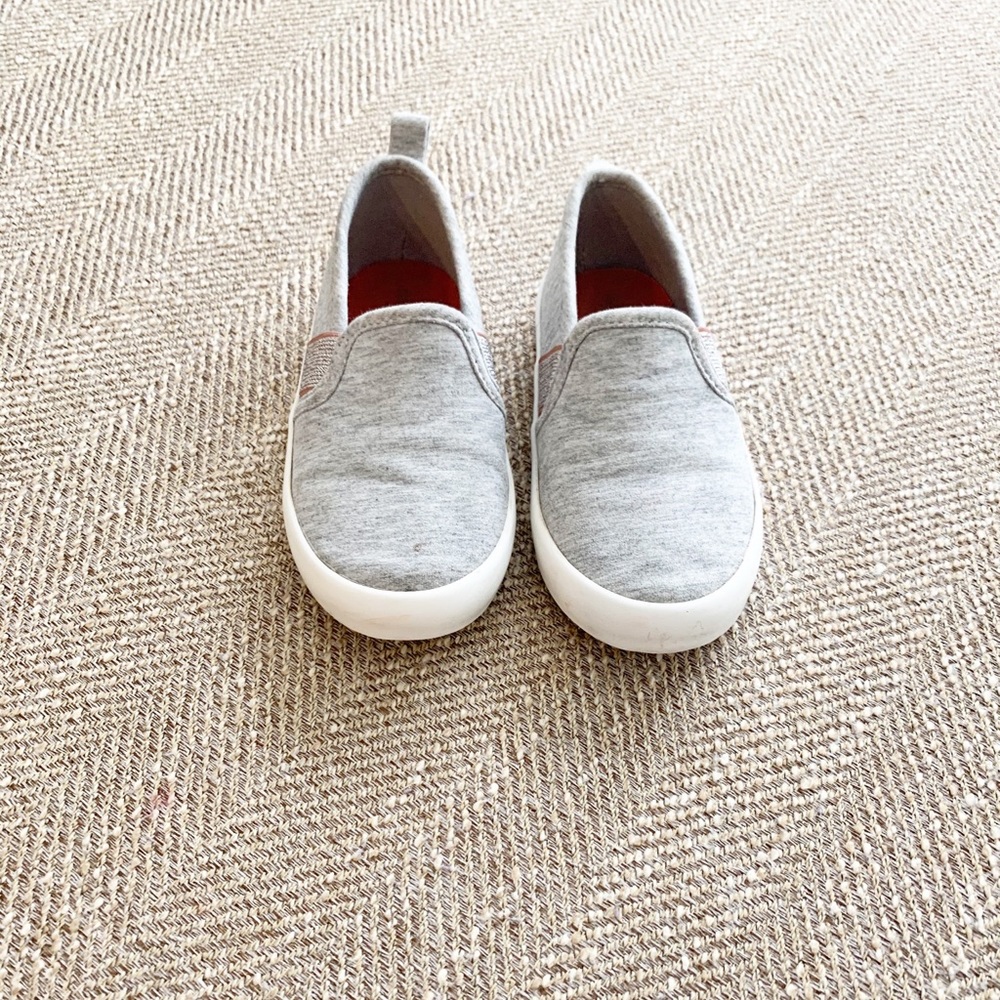 Old Navy gray slip on shoes - Picture 2 of 5